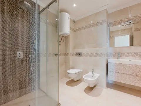 Sale, three bedroom apartment, 115m², Bečići, Budva - image 10