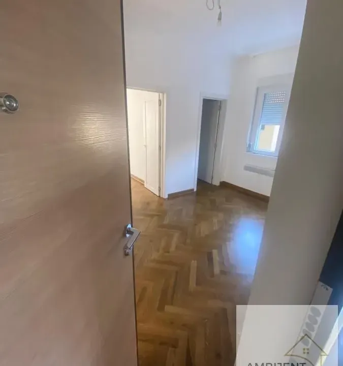 Prodaja, trosoban stan, 78m², Južni Bulevar, Vračar Sve Podlokacije