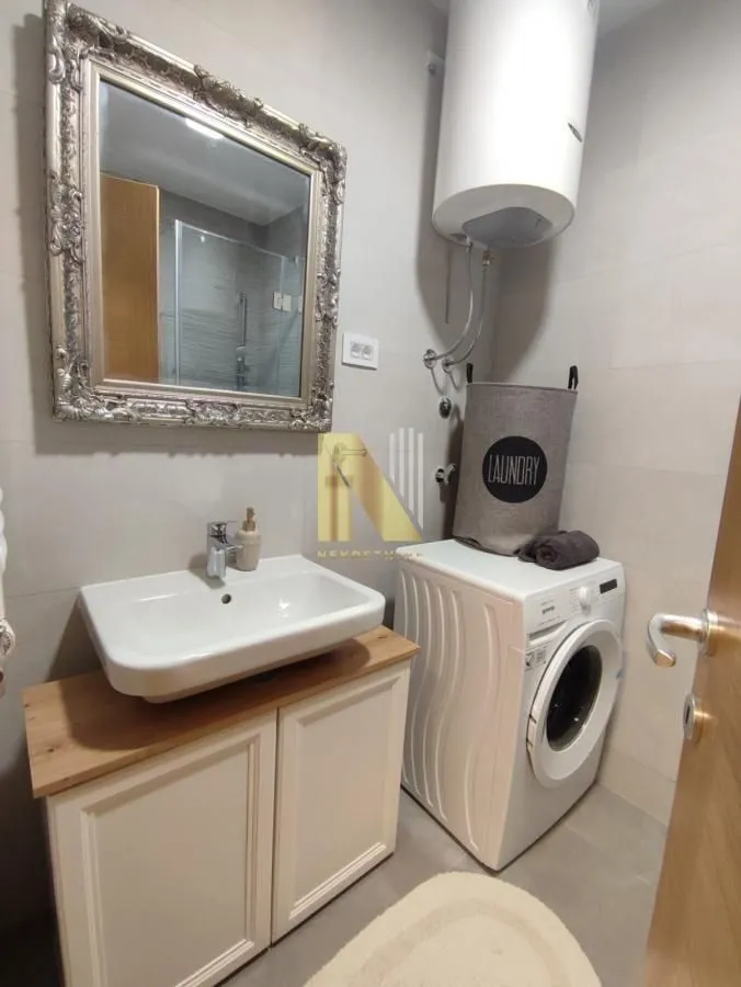 Izdavanje, jednosoban stan, 40m², Centar, Novi Sad