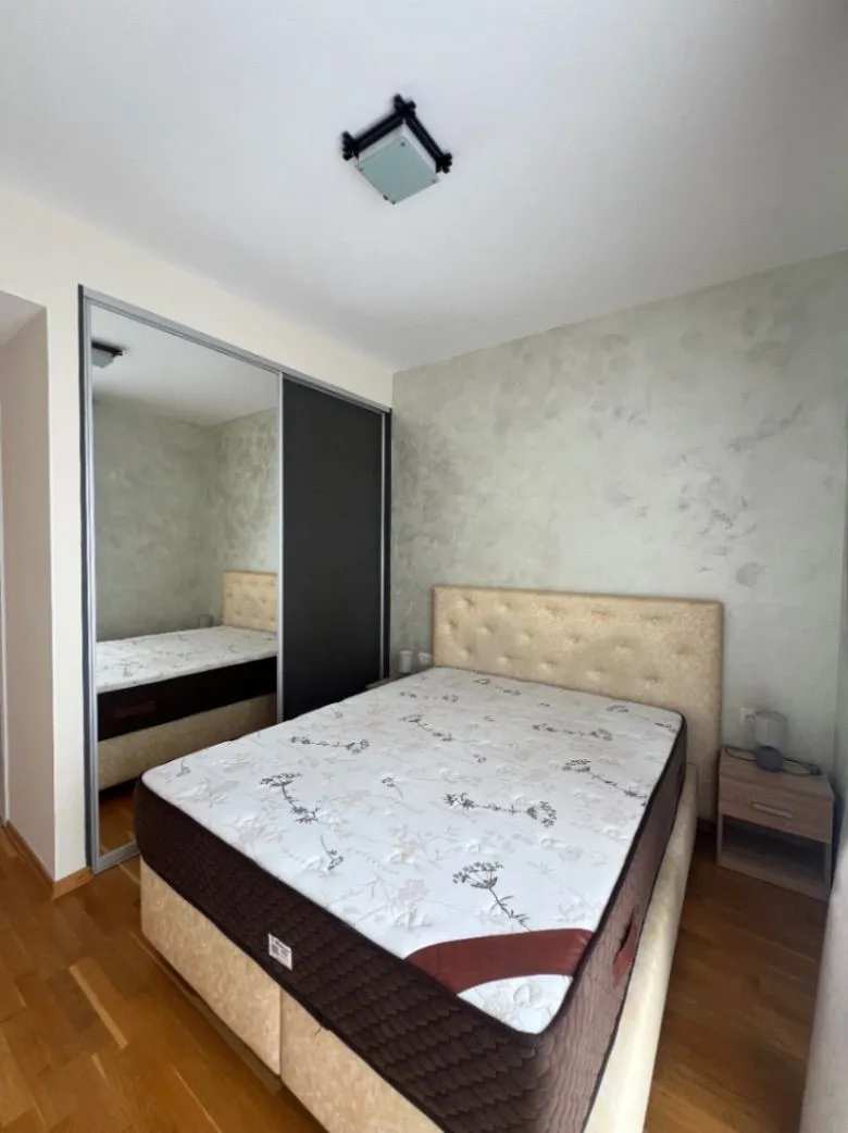 Izdavanje, dvosoban stan, 66m², Donja Lastva, Tivat