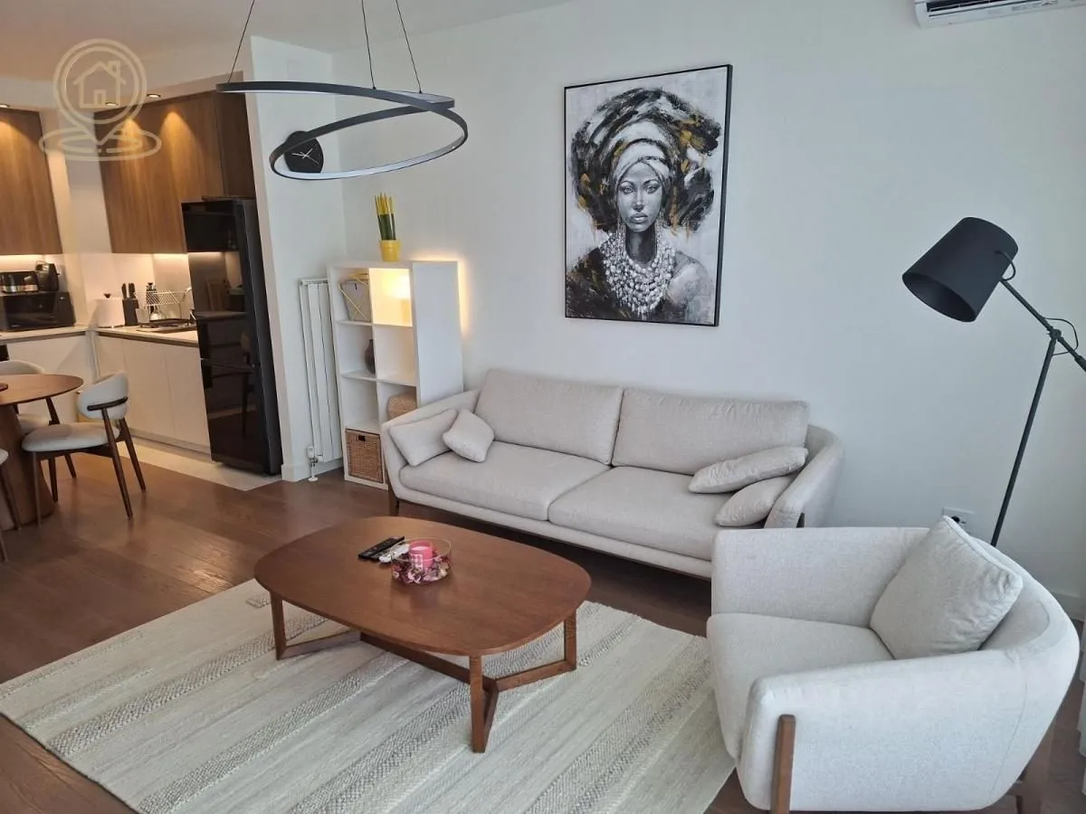 Izdavanje, dvosoban stan, 55m², Savski Venac, Beograd