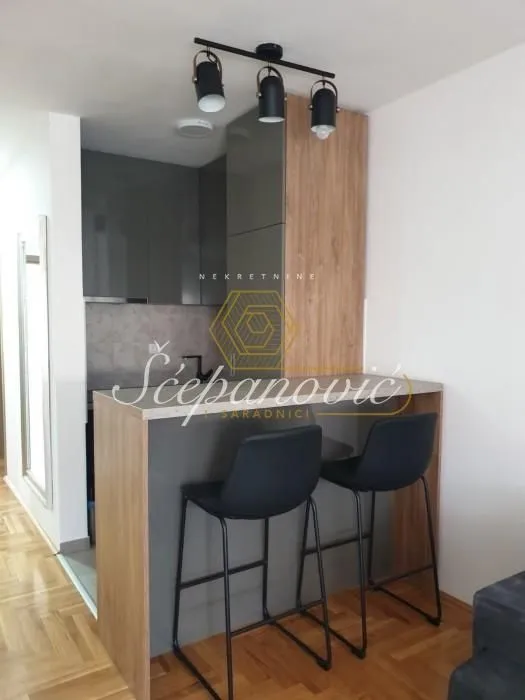 Prodaja, dvosoban stan, 45m², Nova Detelinara, Novi Sad Sve Podlokacije