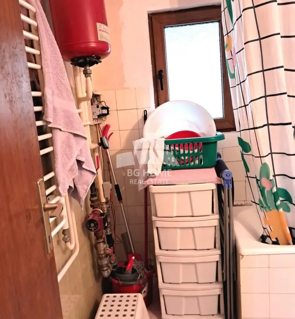 Prodaja, kuća, 52m², Uciteljsko Naselje, Zvezdara Sve Podlokacije