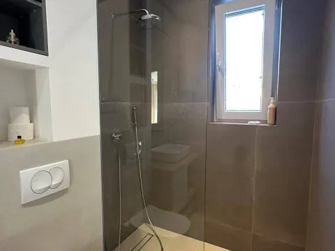 Sale, one bedroom apartment, 40m², Bečići, Budva - image 8