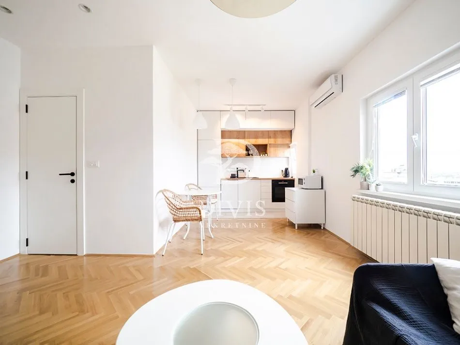 Sale, three bedroom apartment, 56m², Stari Grad, Beograd