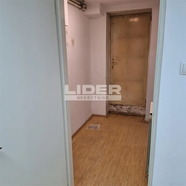 Rent, apartment, 43m², Stari Grad, Beograd