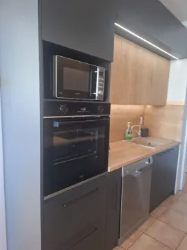 Sale, three bedroom apartment, 82m², Zemun Kej, Zemun Sve Podlokacije - image 7