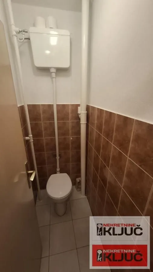 Prodaja, trosoban stan, 83m², Novo naselje, Novi Sad