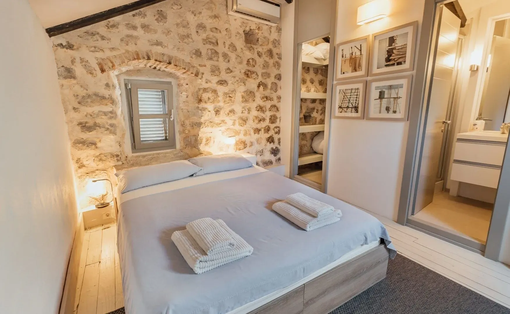 Rent, house, 90m², Muo, Kotor