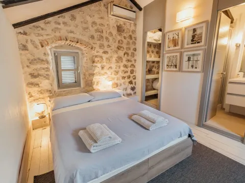 Rent, house, 90m², Muo, Kotor - image 10