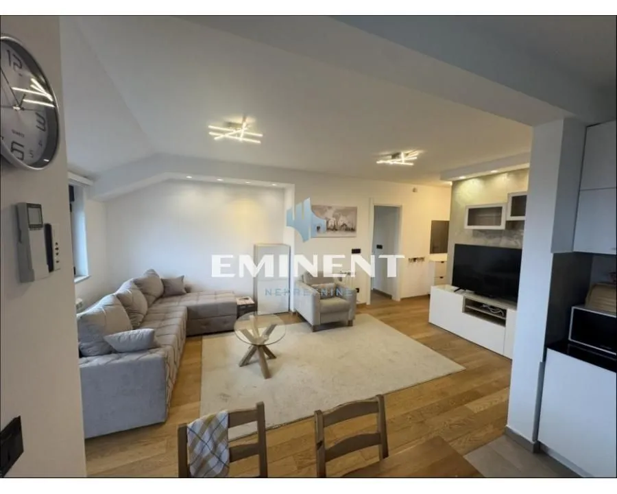 Rent, three bedroom apartment, 63m², Šumice, Beograd