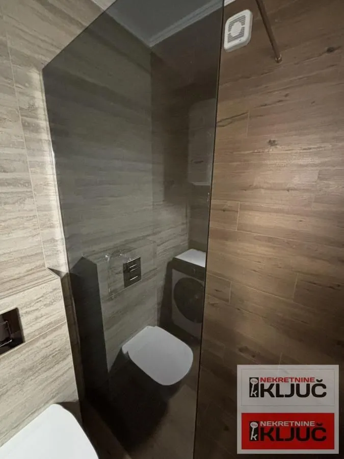Izdavanje, garsonjera, 28m², Bulevar Oslobodjenja, Novi Sad Sve Podlokacije
