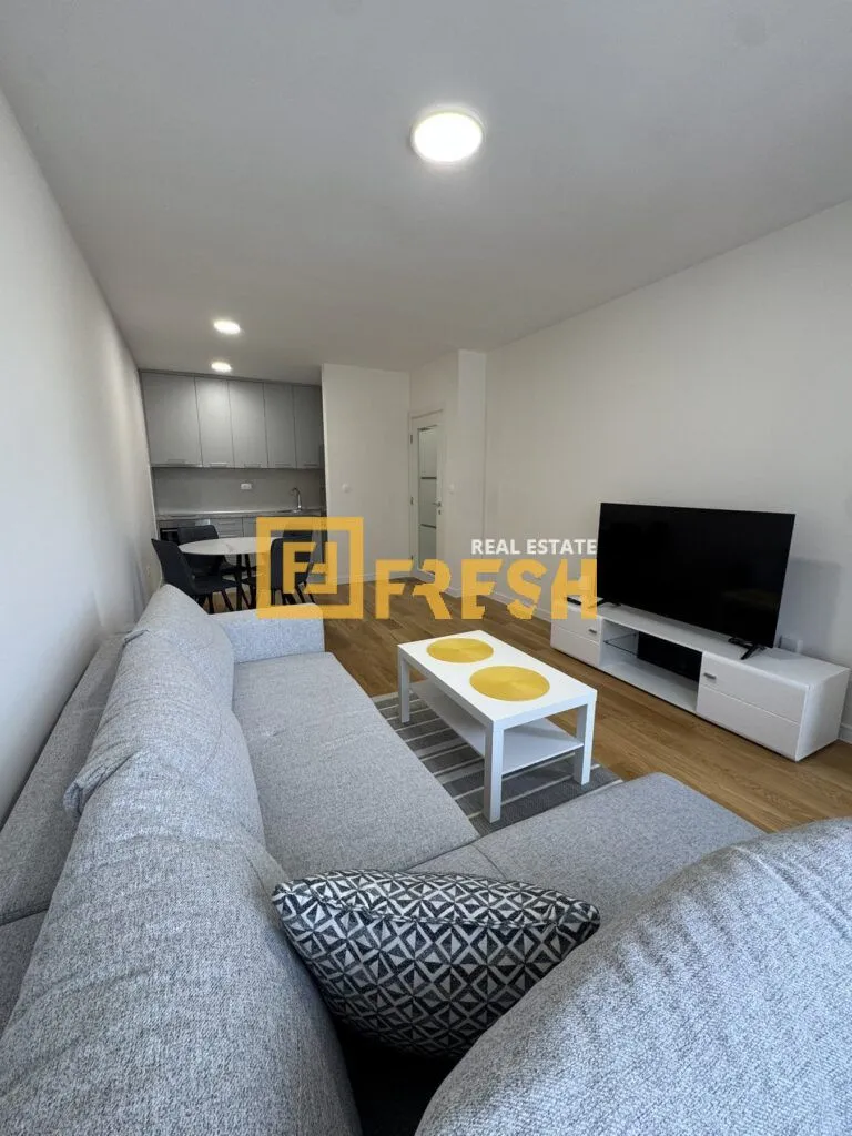 Izdavanje, jednosoban stan, 49m², City Kvart, Podgorica