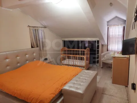 Izdavanje, trosoban stan, 130m², Radanovići, Kotor - image 6