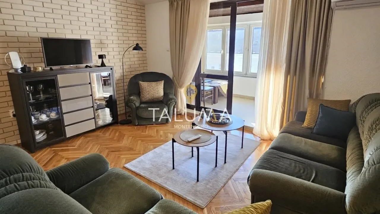 Prodaja, dvosoban stan, 75m², Centar, Podgorica