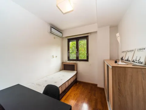 Izdavanje, trosoban stan, 102m², Gorica C, Podgorica - image 10