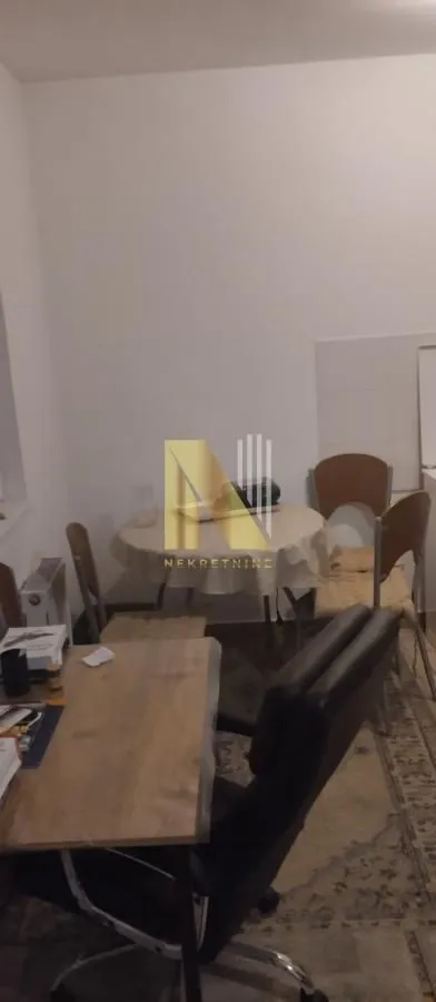 Izdavanje, garsonjera, 32m², Grbavica, Novi Sad Sve Podlokacije