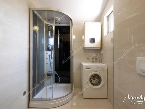 Sale, one bedroom apartment, 57m², Dobrota, Kotor - image 27