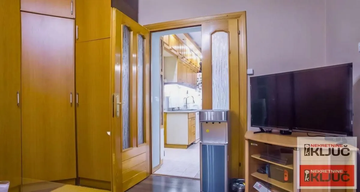 Prodaja, trosoban stan, 65m², Bulevar Oslobodjenja, Novi Sad Sve Podlokacije