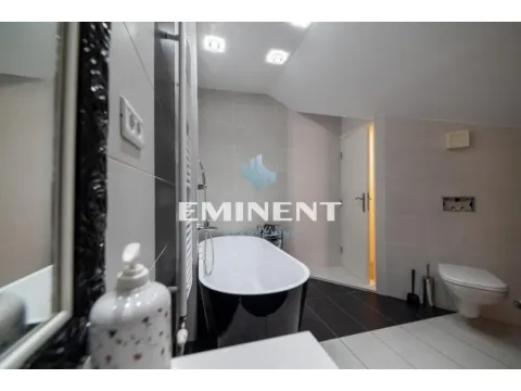 Prodaja, kuća, 304m², Zemun Centar, Zemun Sve Podlokacije - image 16