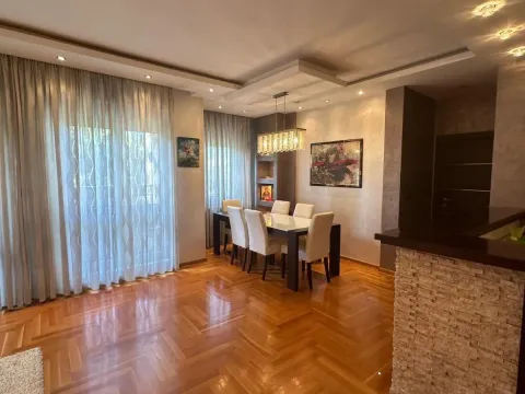 Izdavanje, četvorosoban stan, 97m², Zvezdara Sve Podlokacije, Beograd - image 7