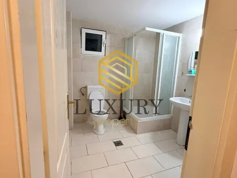 Sale, two bedroom apartment, 75m², Bečići, Budva - image 11