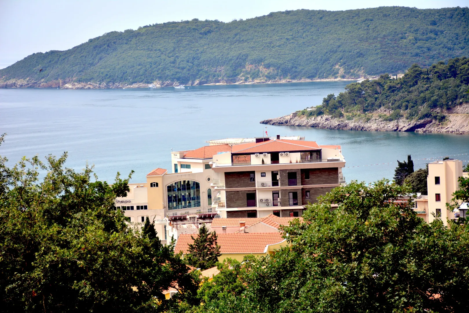 Rent, one bedroom apartment, 50m², Bečići, Budva