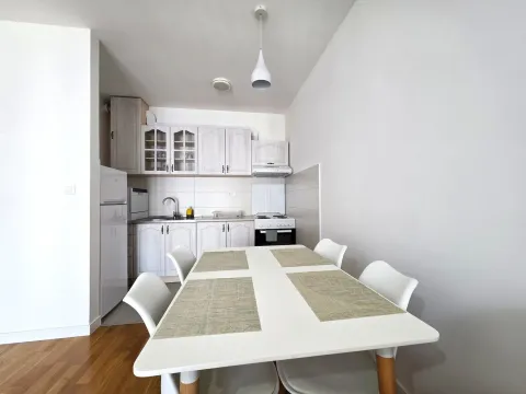 Rent, apartment, 41m², Pobrežje, Podgorica - image 3