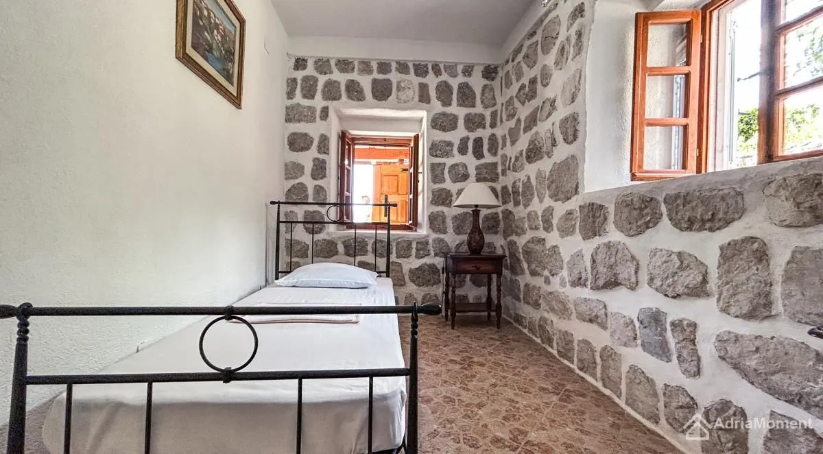 Sale, apartment, 87m², Perast, Kotor
