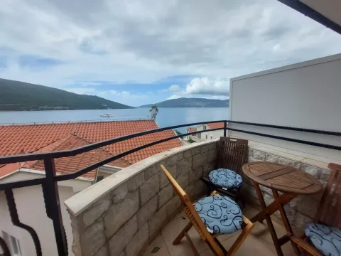 Rent, two bedroom apartment, 80m², Kumbor, Herceg Novi - image 4