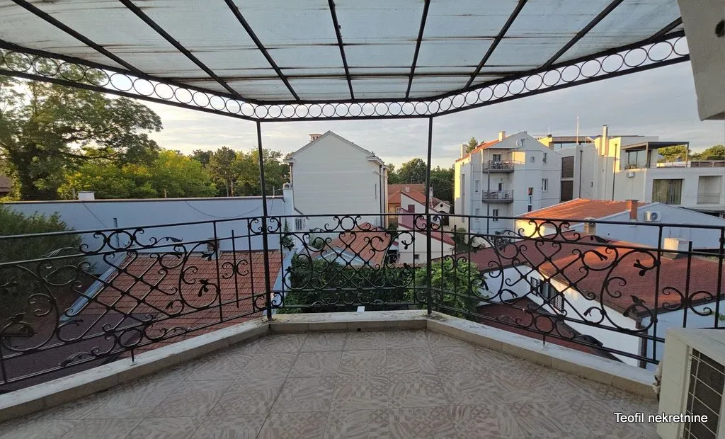 Izdavanje, kuća, 550m², Senjak, Beograd