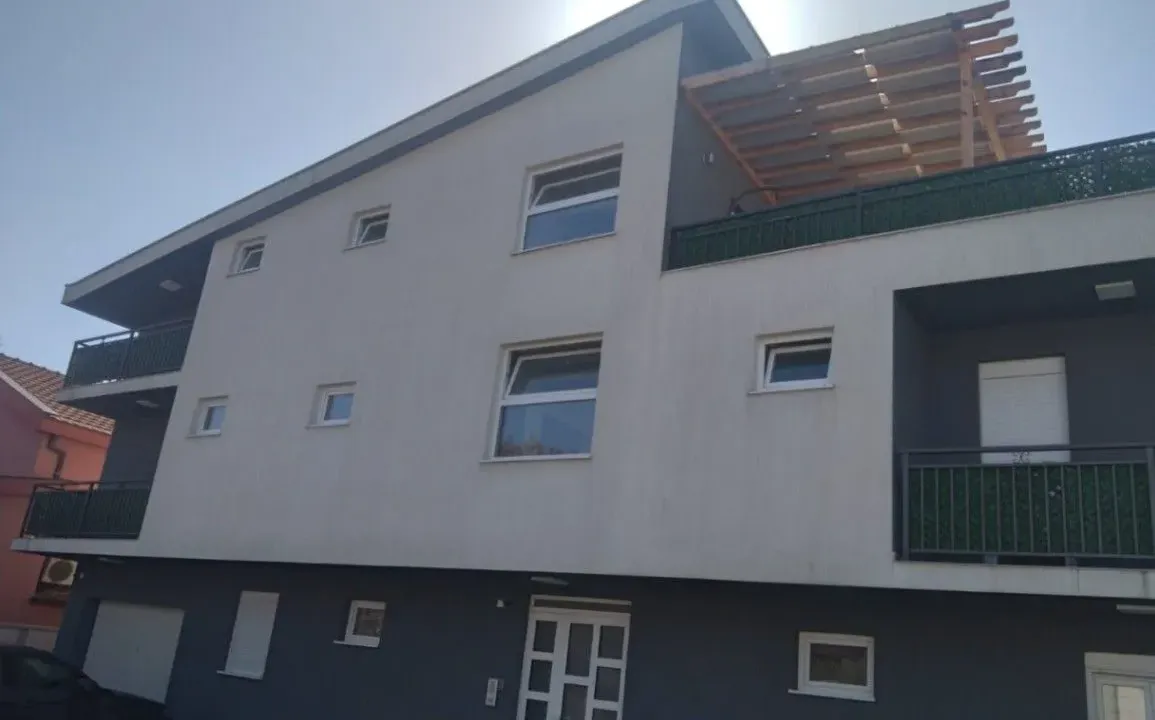 Izdavanje, trosoban stan, 145m², Podgorica, Crna Gora