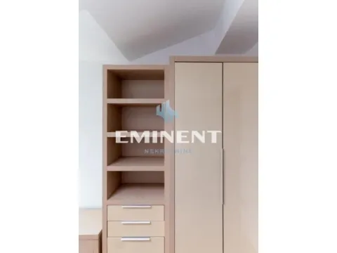 Izdavanje, trosoban stan, 67m², Južni Bulevar, Vračar Sve Podlokacije - image 11