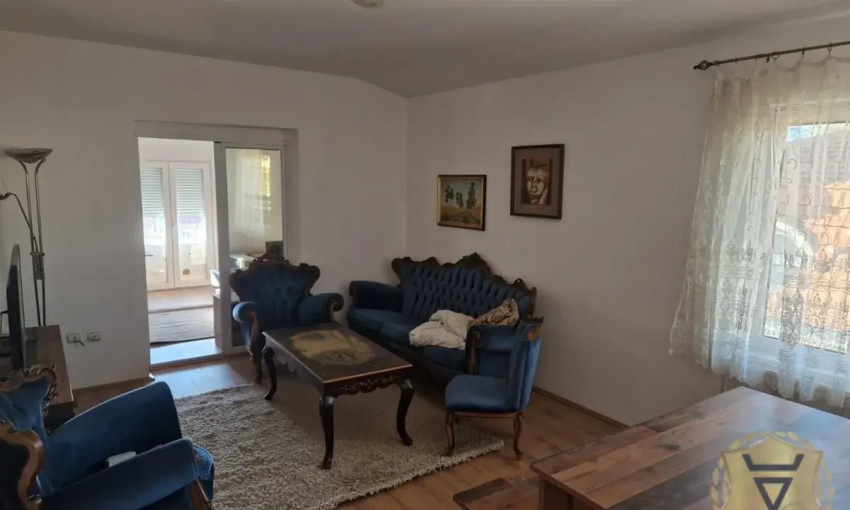 Izdavanje, četvorosoban stan, 83m², Vojvode Vlahovica, Beograd