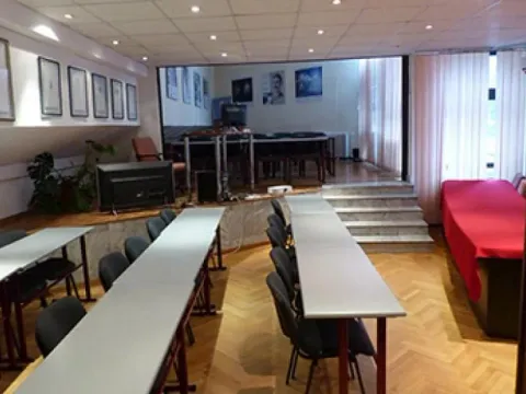 Izdavanje, poslovni prostor, 300m², Čukarica, Beograd - image 3