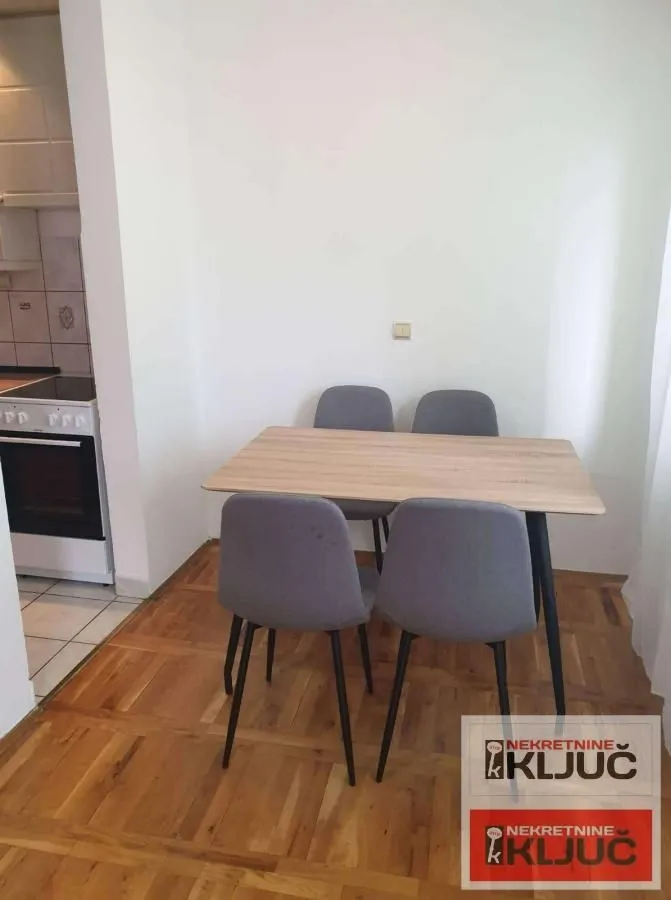 Izdavanje, dvosoban stan, 50m², Sajmište, Novi Sad