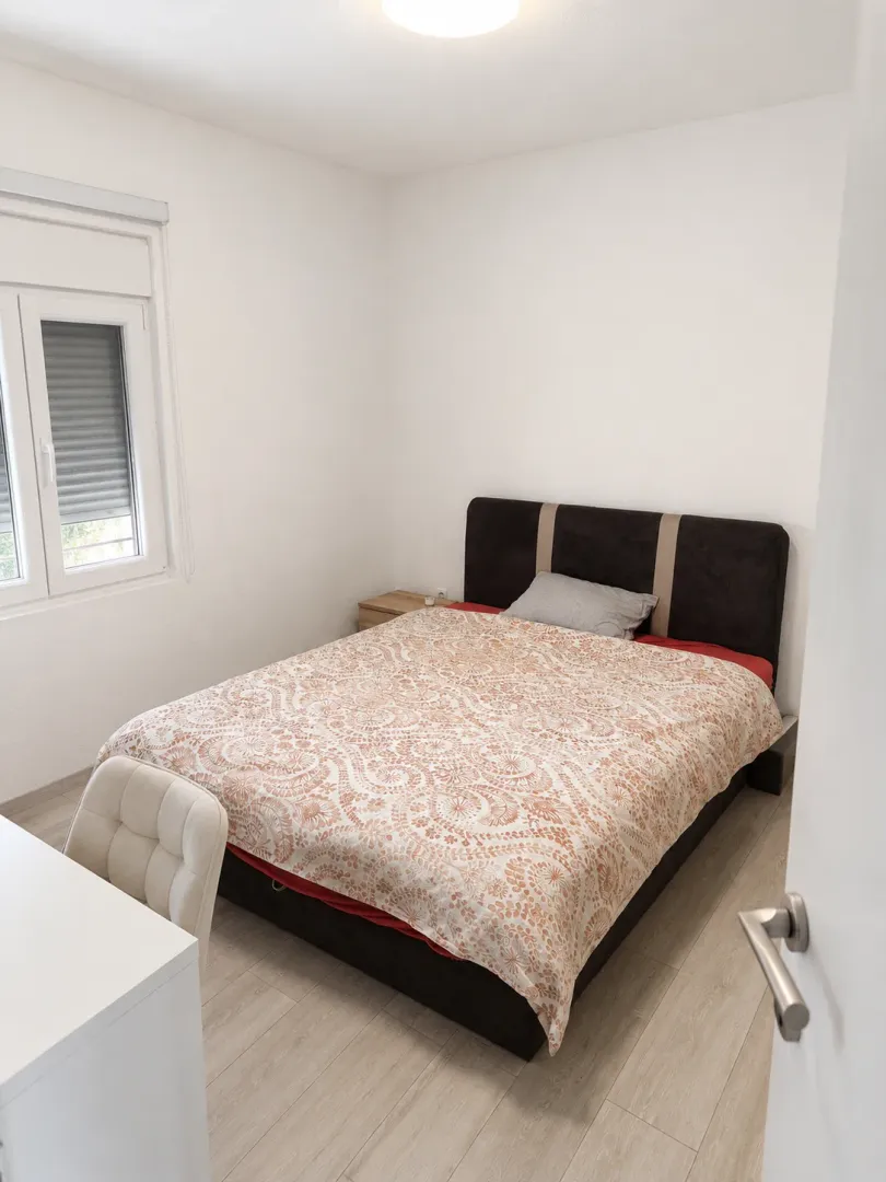 Izdavanje, kuća, 100m², Golubovci, Podgorica