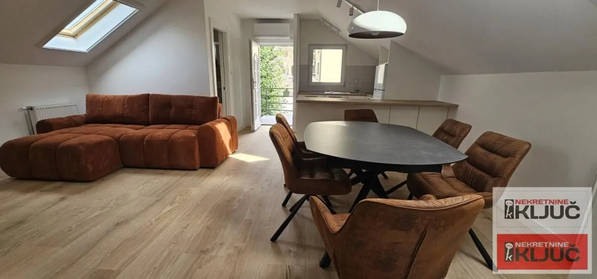 Izdavanje, dvosoban stan, 78m², Centar, Novi Sad