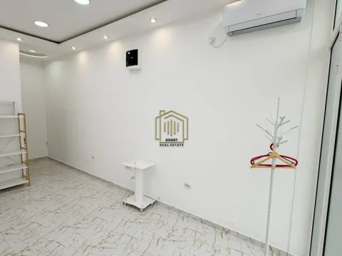 Izdavanje, poslovni prostor, 18m², Podgorica, Crna Gora - image 2