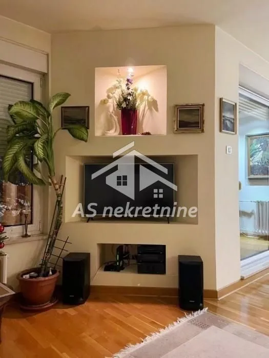 Rent, three bedroom apartment, 95m², Autokomanda, Voždovac Sve Podlokacije