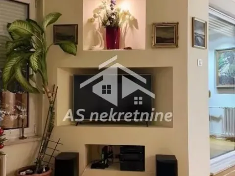 Izdavanje, trosoban stan, 95m², Autokomanda, Voždovac Sve Podlokacije - image 3