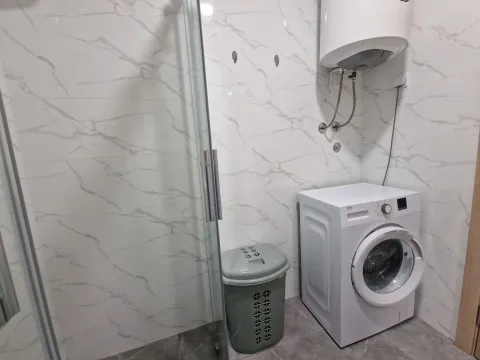 Izdavanje, jednosoban stan, 43m², Bečići, Budva - image 22