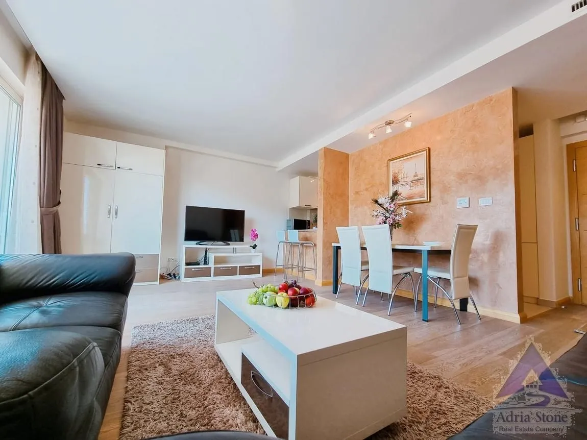 Rent, one bedroom apartment, 61m², Budva, Crna Gora
