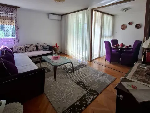Rent, two bedroom apartment, 86m², Blok 5, Podgorica