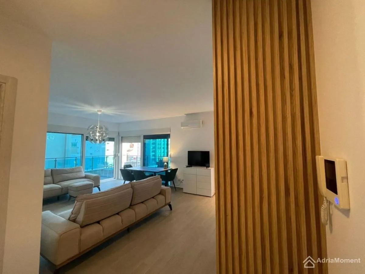 Sale, two bedroom apartment, 89m², Bečići, Budva