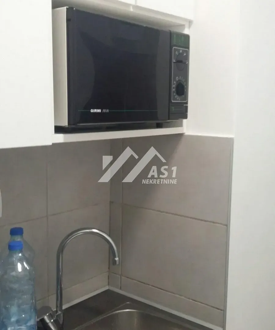 Izdavanje, stan, 20m², Sajam, Novi Sad Sve Podlokacije