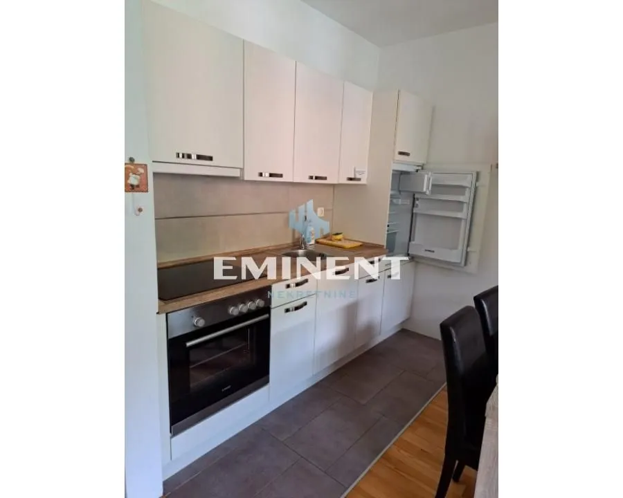 Prodaja, trosoban stan, 63m², Brzeće, Kopaonik