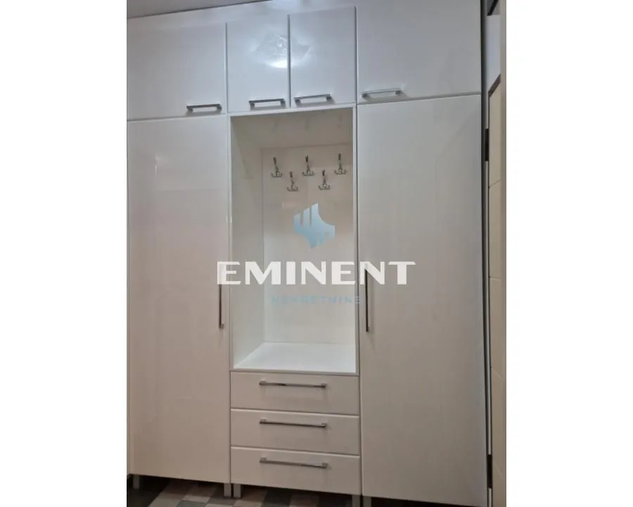 Izdavanje, dvosoban stan, 50m², Lion, Zvezdara Sve Podlokacije