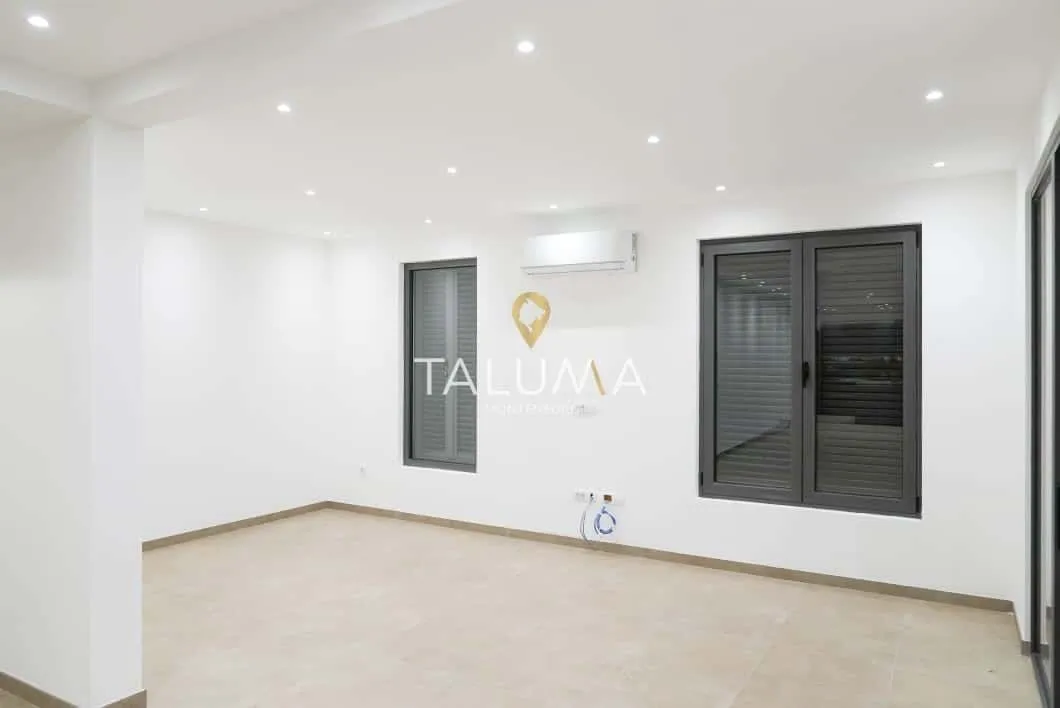 Sale, house, 420m², Blizikuće, Budva