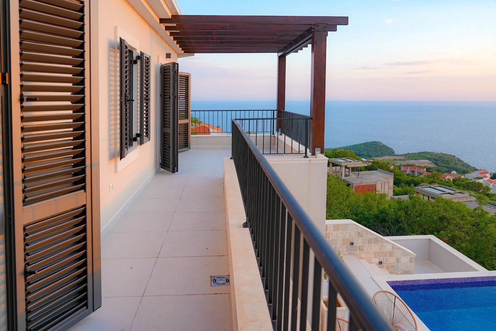 Sale, house, 420m², Blizikuće, Budva